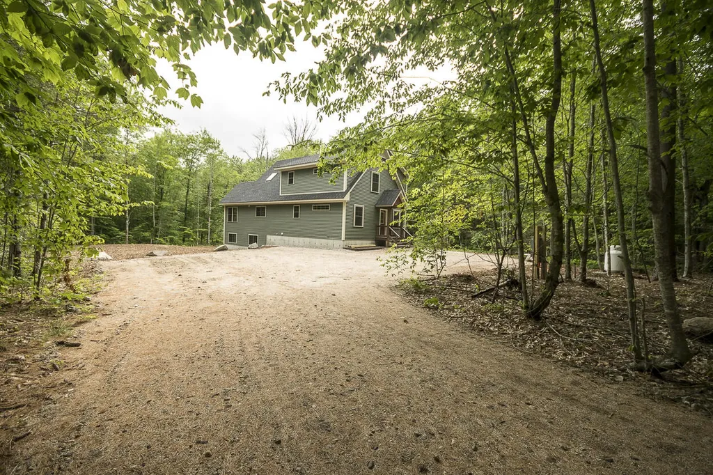 15 Rileys Run Bridgton ME 04009