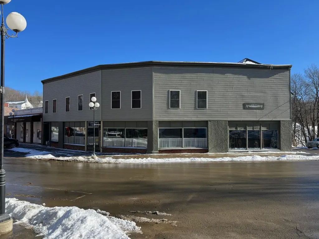 28 Main Street Dexter ME 04930