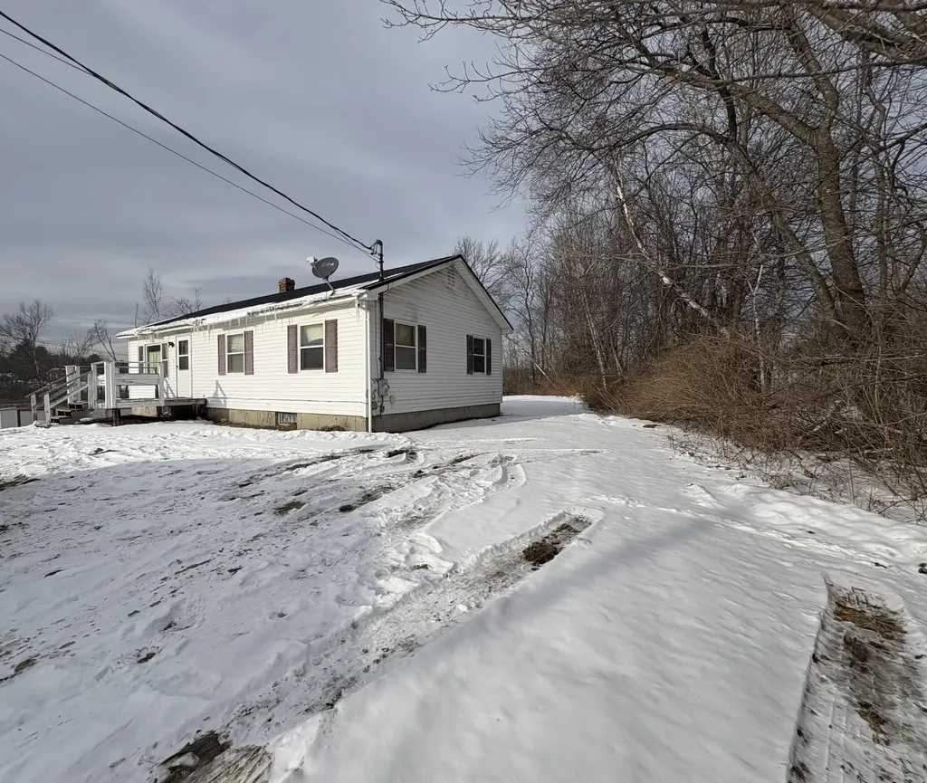 402 Center Road Fairfield ME 04937