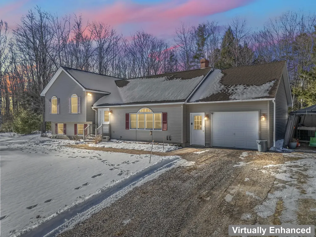 383 Jewett Road Pittston ME 04345
