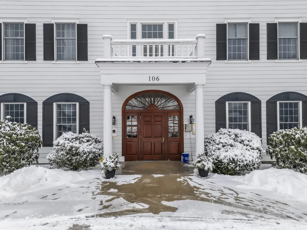 106 Farragut Way Kennebunk ME 04043