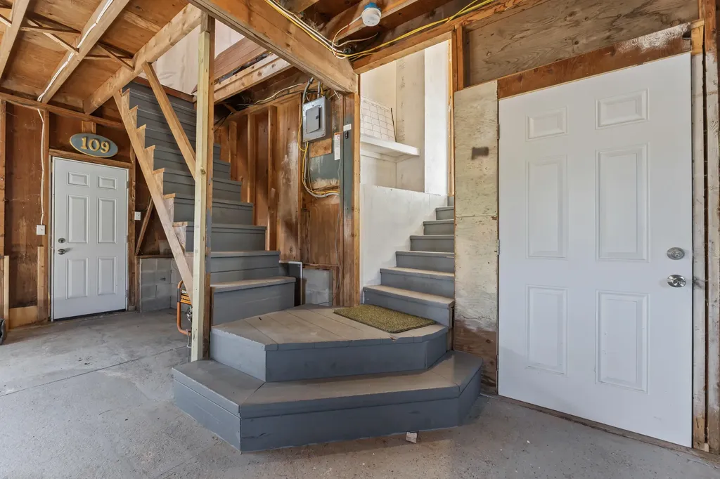 109 Scotland Bridge Road York ME 03909