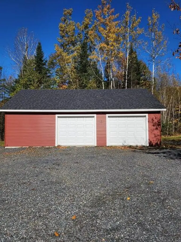 17 Faiths Way Fairfield ME 04937
