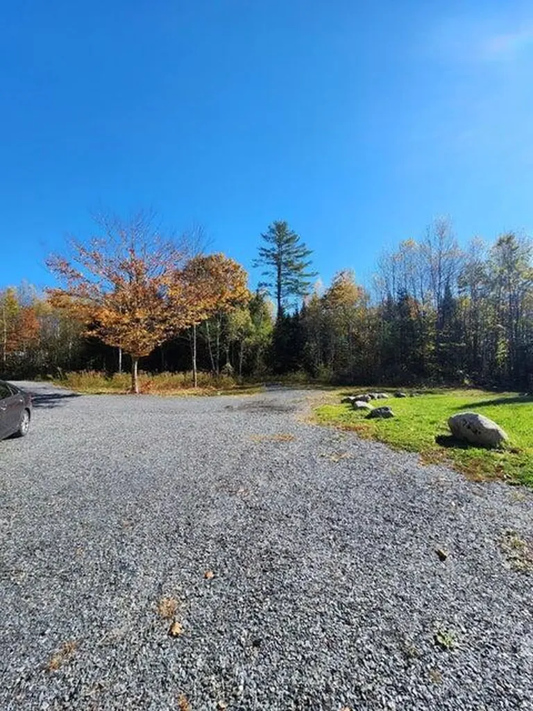 17 Faiths Way Fairfield ME 04937