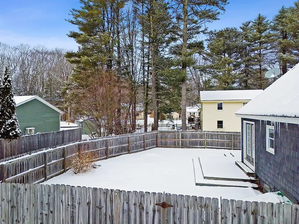 26 Barrows Drive Topsham ME 04086
