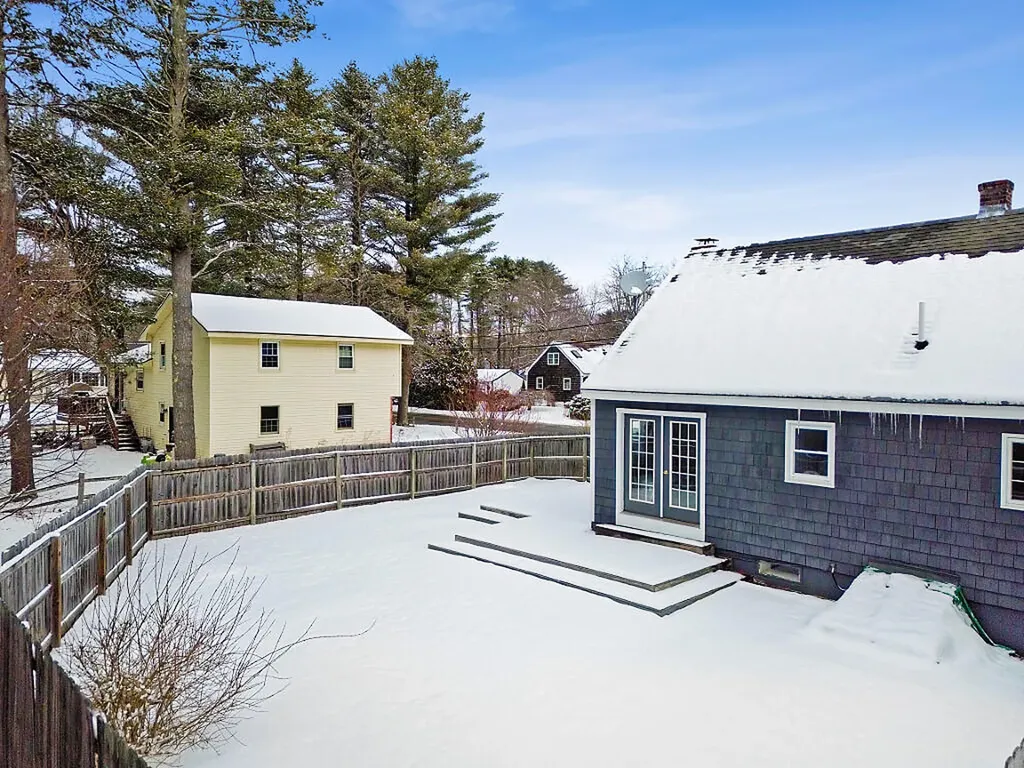 26 Barrows Drive Topsham ME 04086