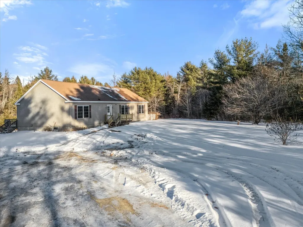640 N Bend Road Surry ME 04684
