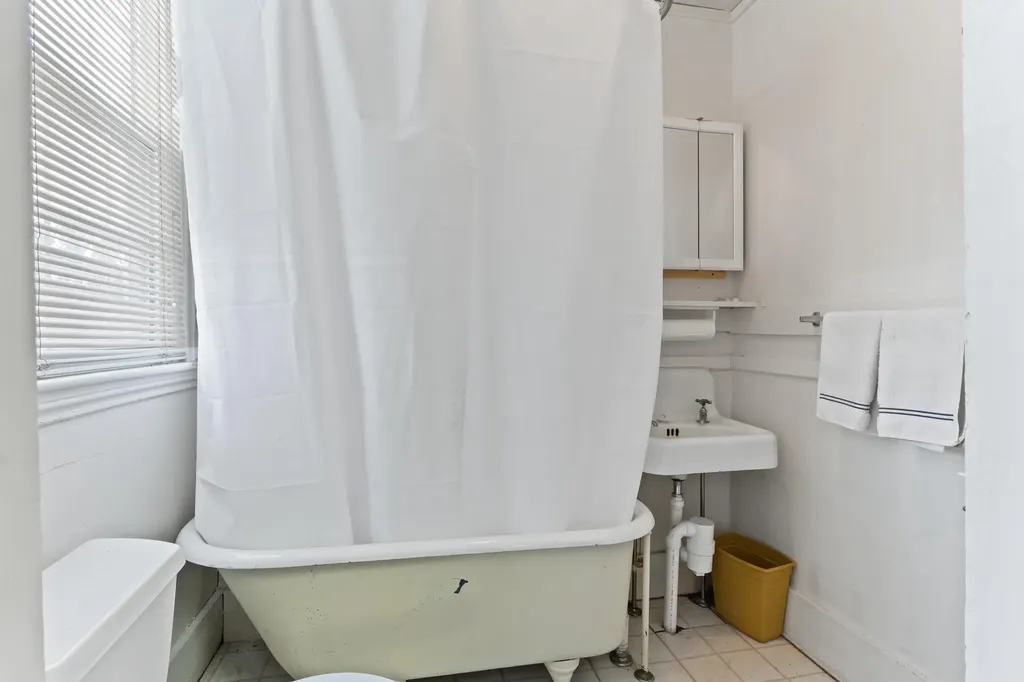 37-39 Court Street Bath ME 04530