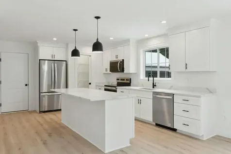 18 Boundary Way New Gloucester ME 04260