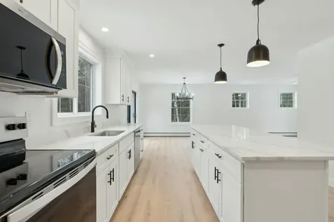 18 Boundary Way New Gloucester ME 04260
