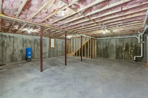 18 Boundary Way New Gloucester ME 04260