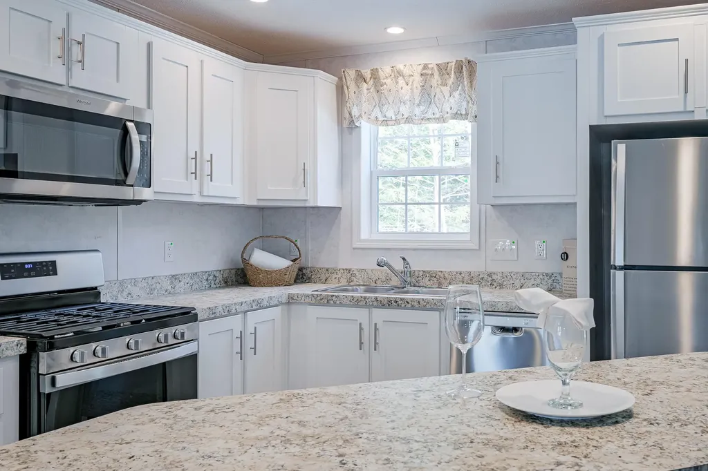 19 Woodlawn Circle Randolph ME 04346