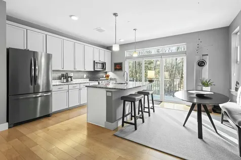 53 Mcauley Way Portland ME 04103