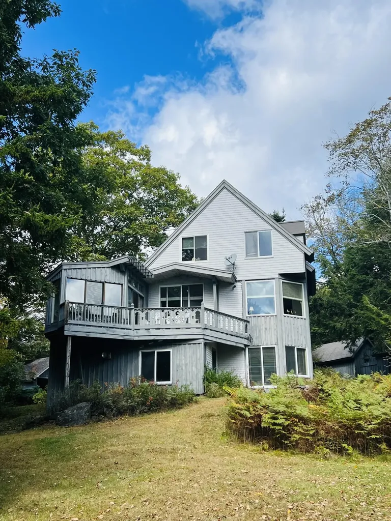 434 Pleasant Street Blue Hill ME 04614