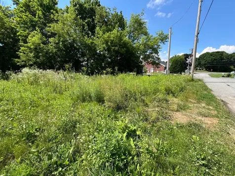22 Lisle Street Rockland ME 04841