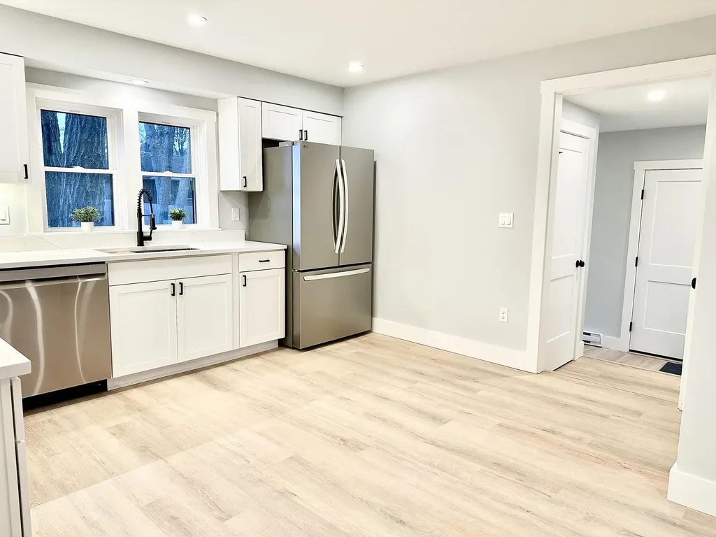 31 Hennessey Avenue Brunswick ME 04011