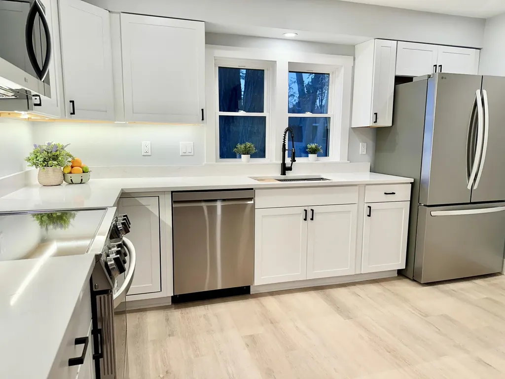 31 Hennessey Avenue Brunswick ME 04011