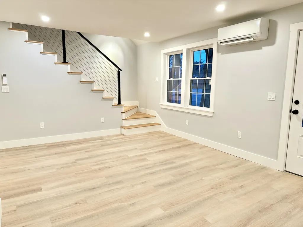 31 Hennessey Avenue Brunswick ME 04011