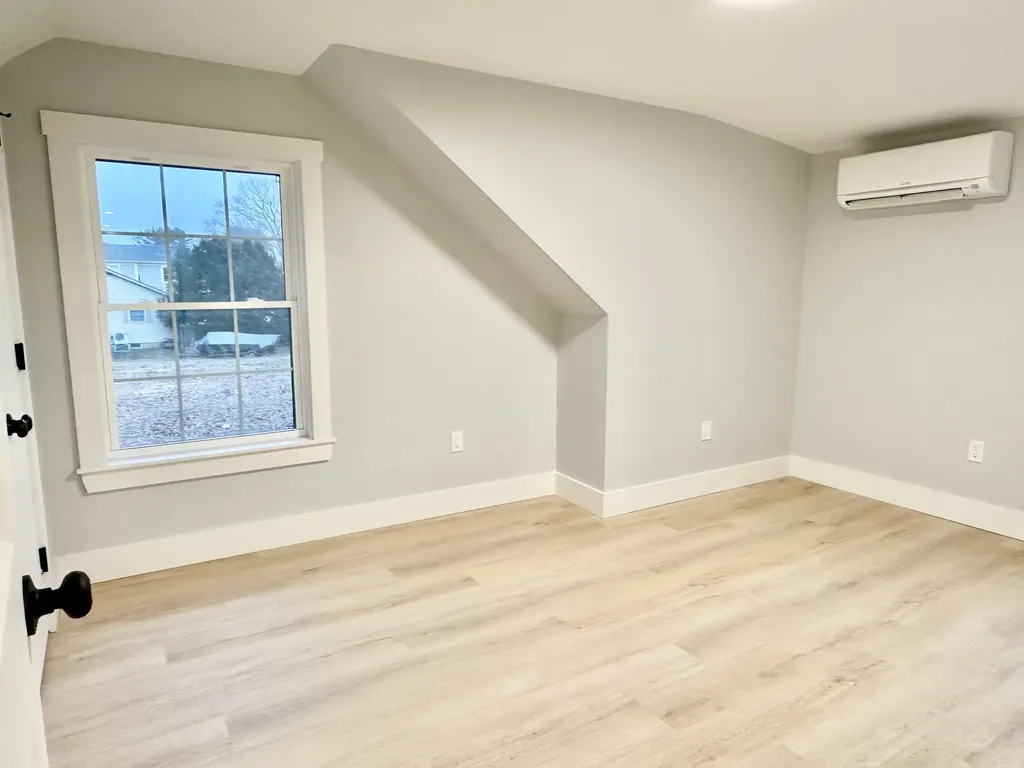 31 Hennessey Avenue Brunswick ME 04011