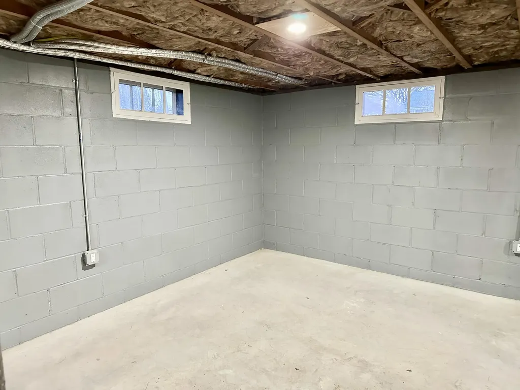 31 Hennessey Avenue Brunswick ME 04011