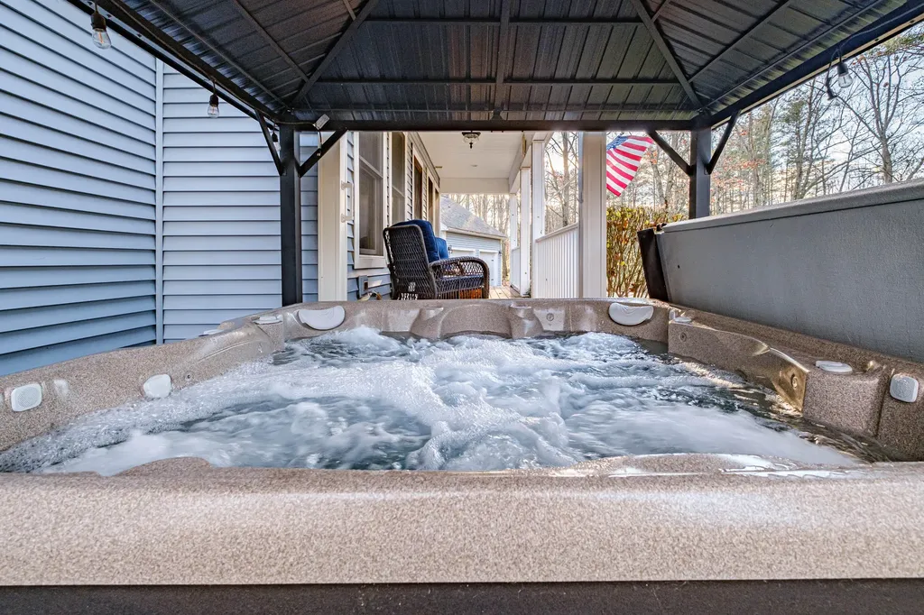 8 Cobb Farm Road Windham ME 04062