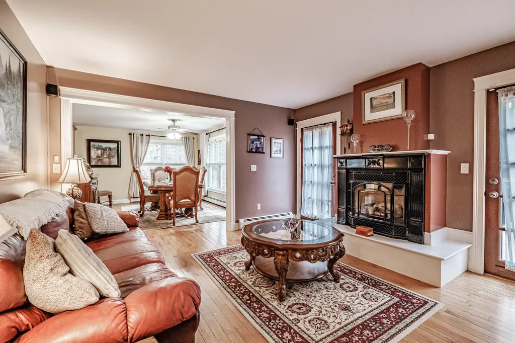 8 Cobb Farm Road Windham ME 04062