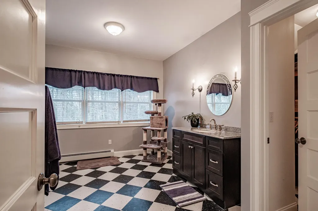 8 Cobb Farm Road Windham ME 04062