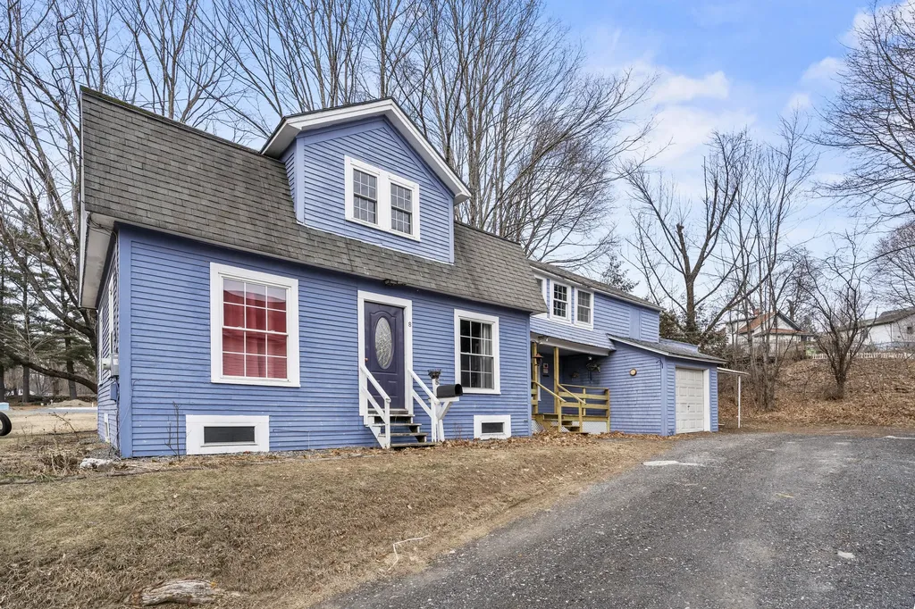 8 Lincoln Street Dexter ME 04930
