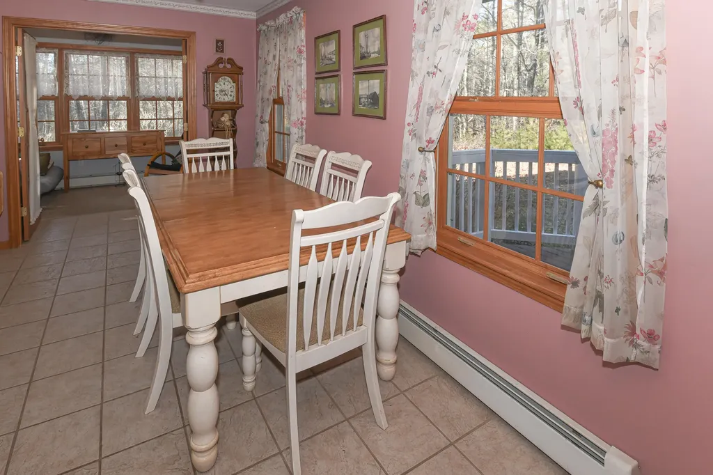 22 Jewett Road Raymond ME 04071