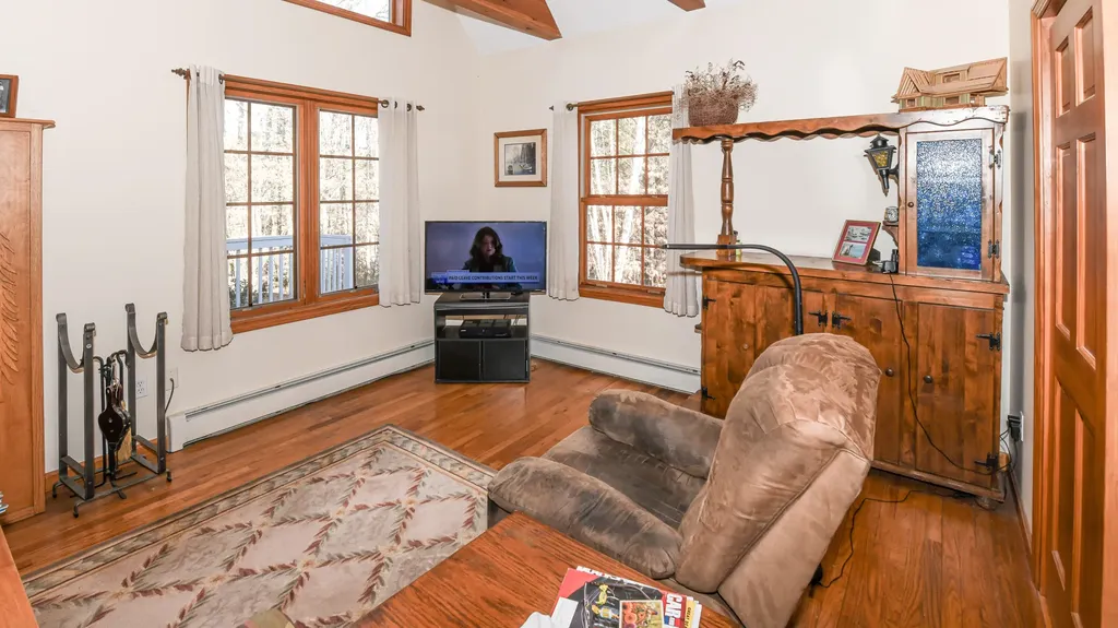 22 Jewett Road Raymond ME 04071