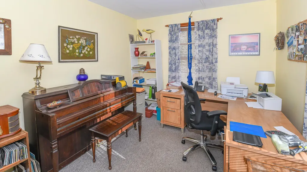 22 Jewett Road Raymond ME 04071