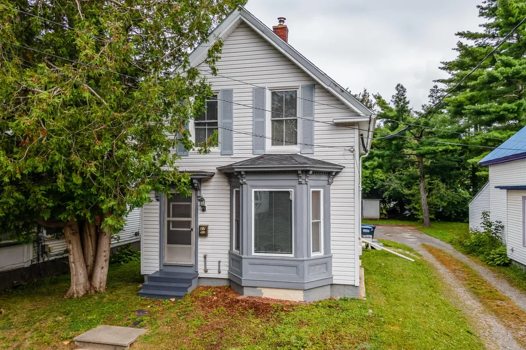 27 Willow Street Old Town ME 04468