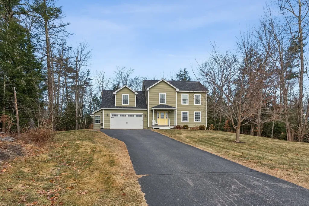 16 Berkshire Way Westbrook ME 04092