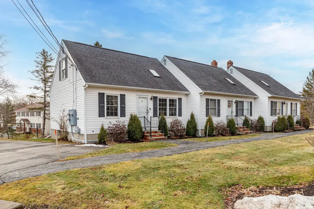 3 Cynthia Circle Bangor ME 04401
