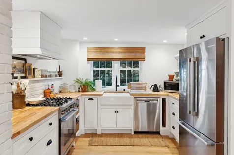 11 Spring Street Hallowell ME 04347