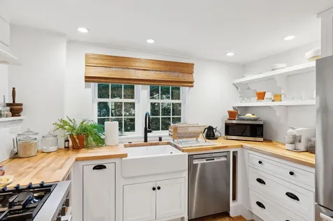 11 Spring Street Hallowell ME 04347