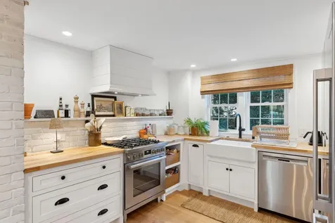 11 Spring Street Hallowell ME 04347