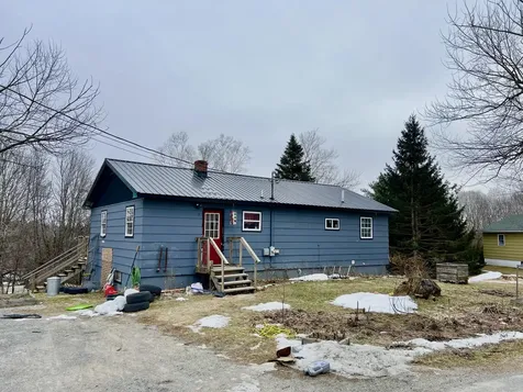 13 Cyr Way Hartland ME 04943