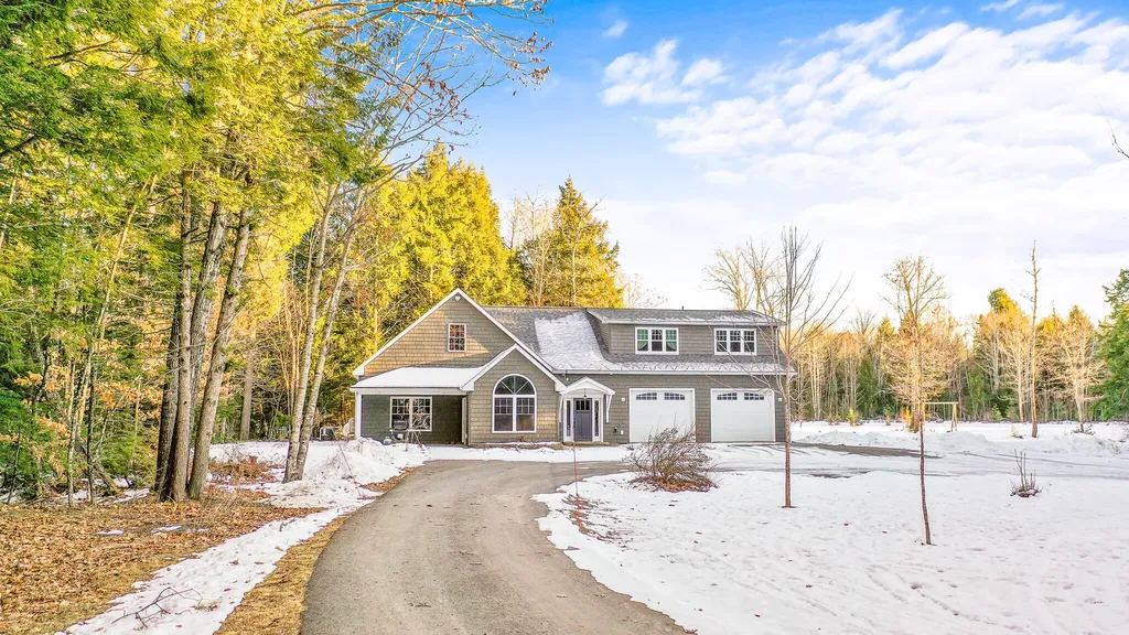 100 George Thomas Road New Sharon ME 04955