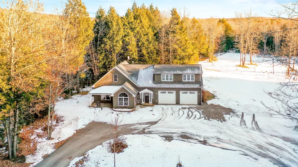 100 George Thomas Road New Sharon ME 04955