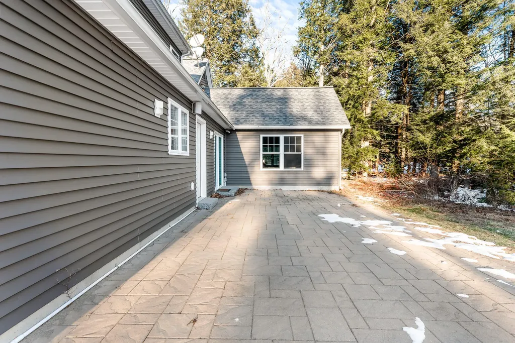 100 George Thomas Road New Sharon ME 04955