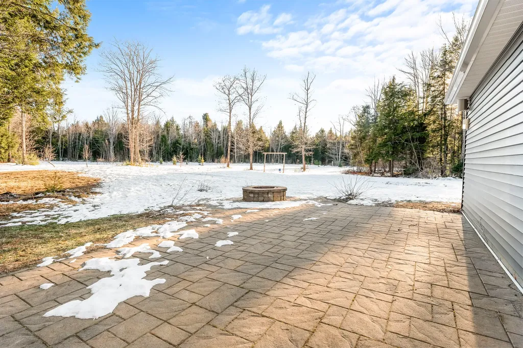 100 George Thomas Road New Sharon ME 04955