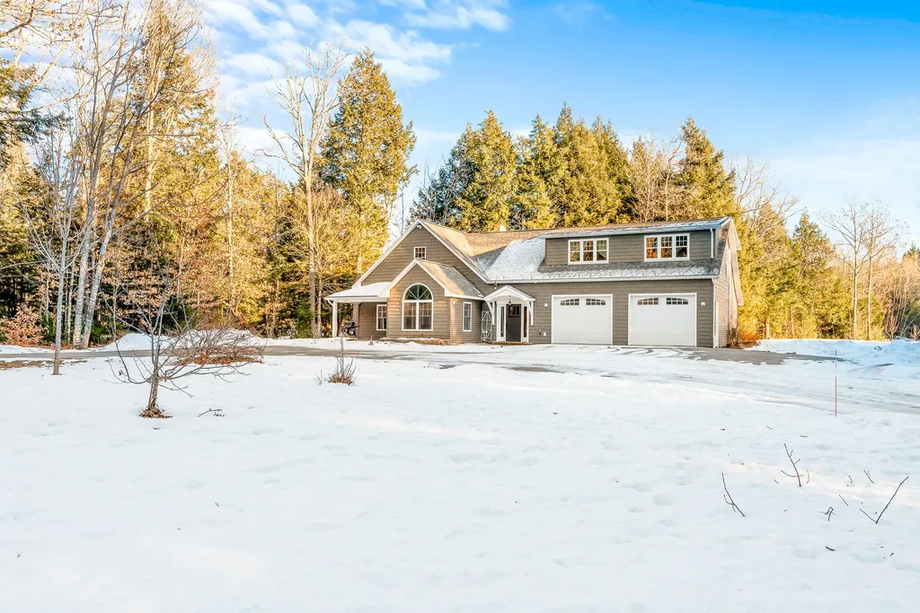 100 George Thomas Road New Sharon ME 04955