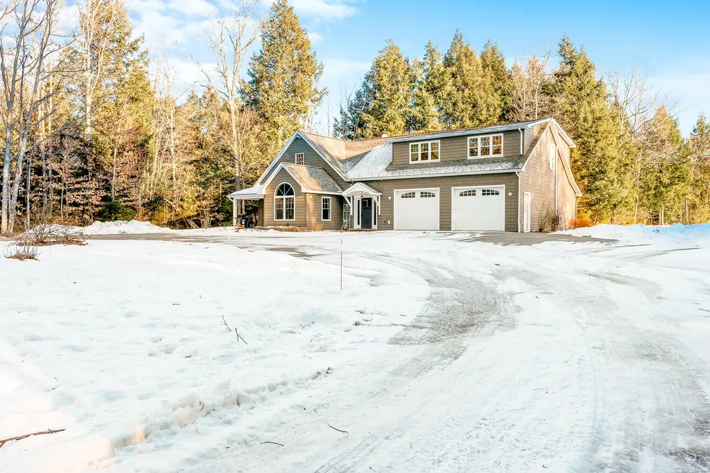 100 George Thomas Road New Sharon ME 04955