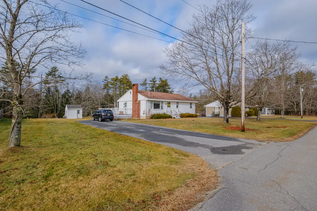 36 Page Avenue Wiscasset ME 04578