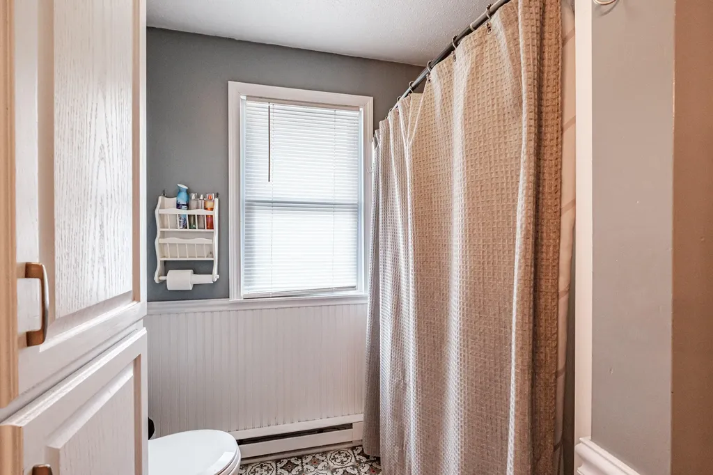 36 Page Avenue Wiscasset ME 04578
