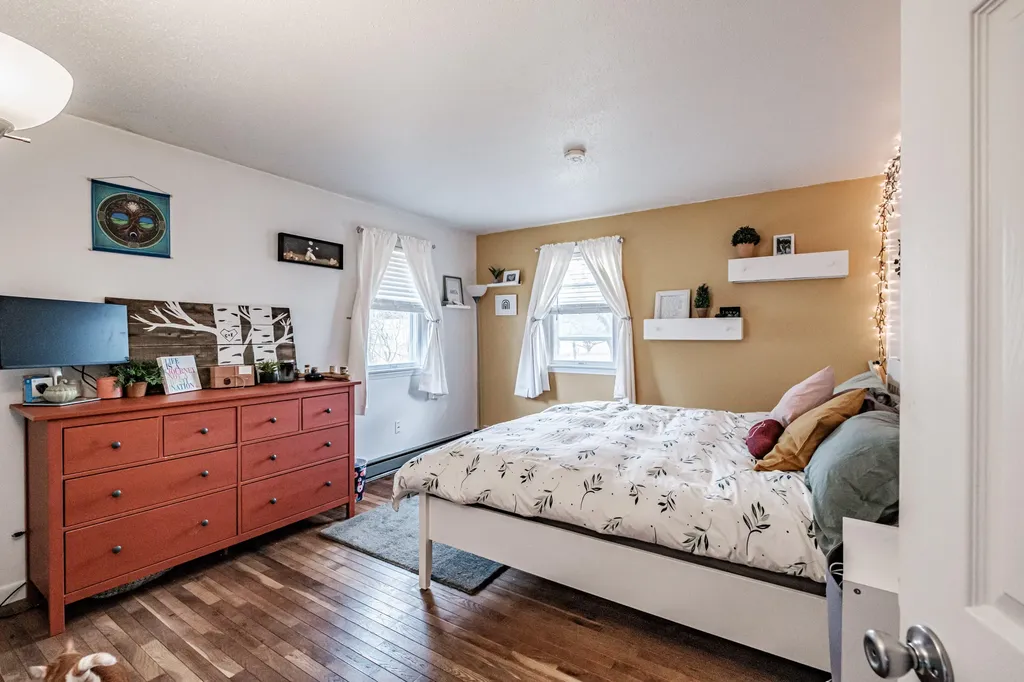 36 Page Avenue Wiscasset ME 04578