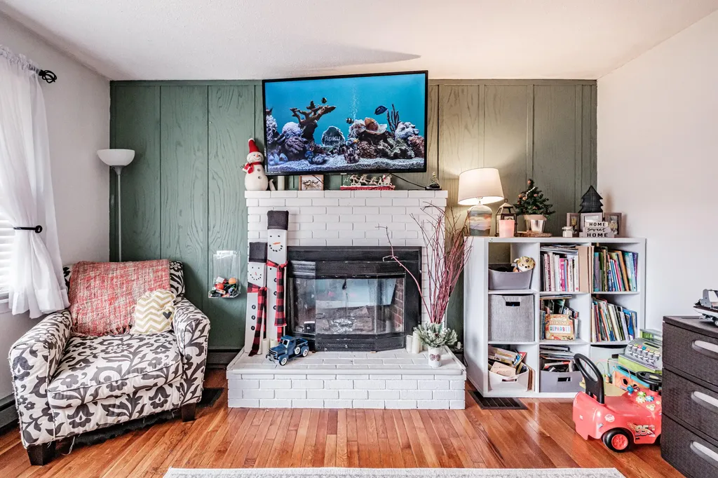 36 Page Avenue Wiscasset ME 04578