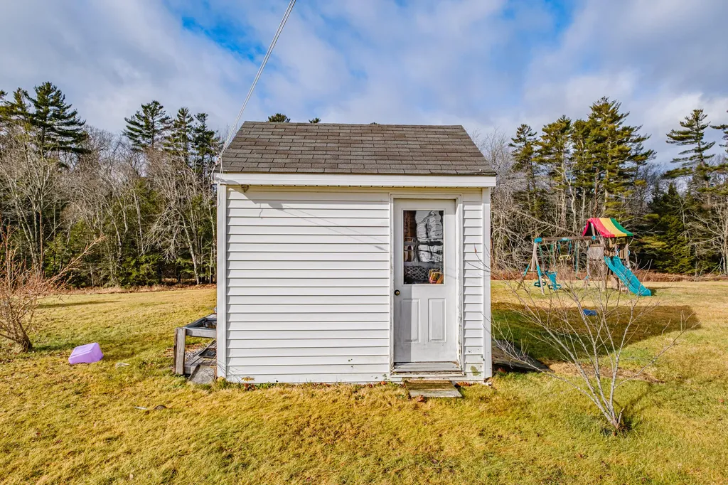 36 Page Avenue Wiscasset ME 04578
