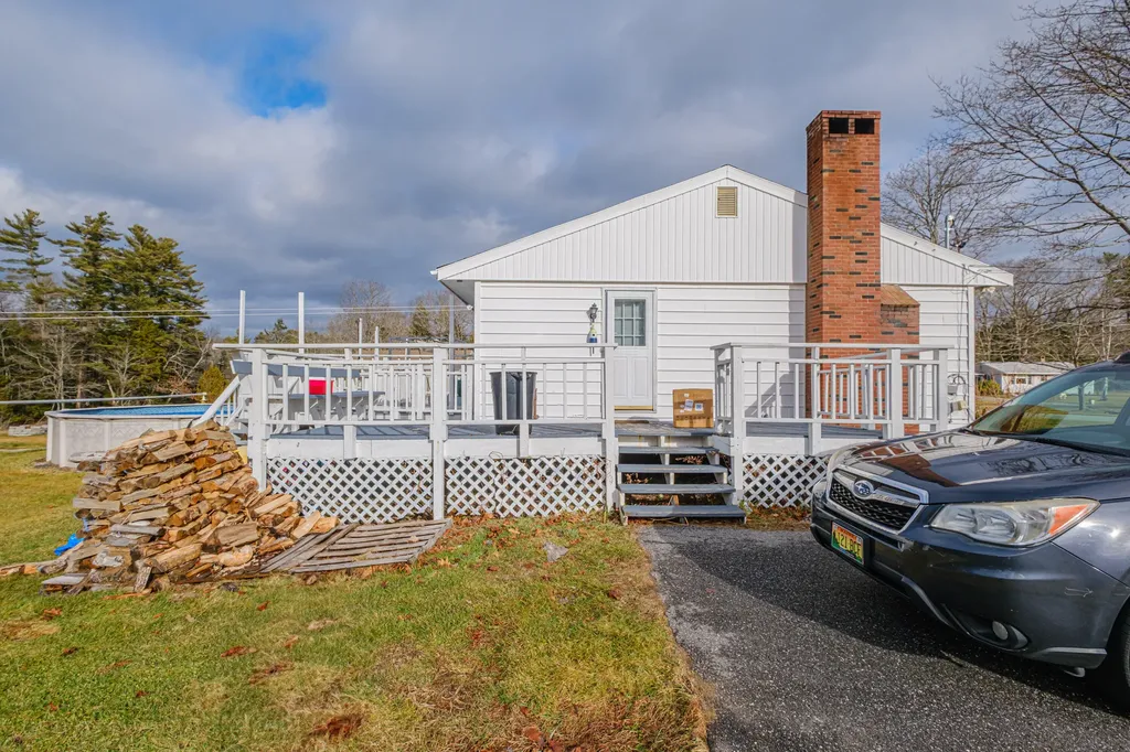 36 Page Avenue Wiscasset ME 04578